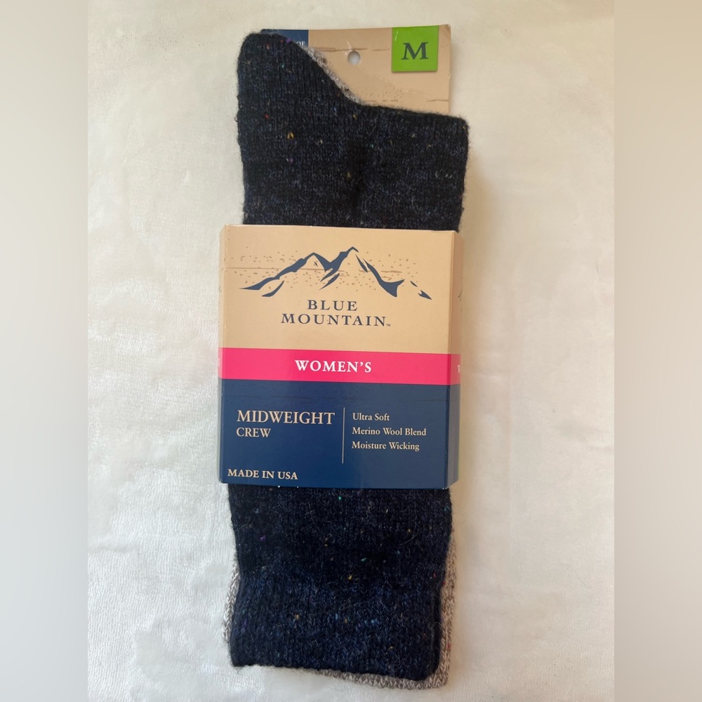Blue Mountain Women’s Merino Wool Crew Socks 2-Pair Medium NWT